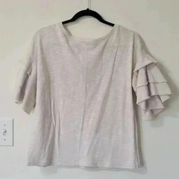 A.N.A cream ruffle sleeve blouse size small - Picture 2 of 4